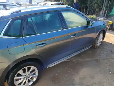 Veículo de Sucata skoda kamiq (nw4) 1.0 tsi do ano 2020 alimentado dkr