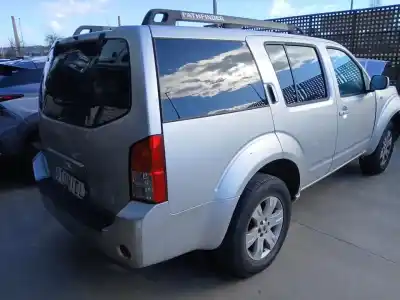 Veículo de Sucata nissan pathfinder iii (r51) 2.5 dci 4wd do ano 2007 alimentado yd25ddti