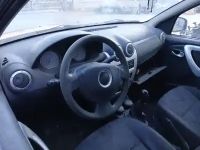 Veicolo di demolizione dacia sandero 1.5 dci dell'anno 2011 alimentato k9k e8