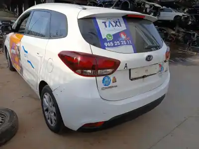 Véhicule à la ferraille kia carens iv 1.7 crdi de l'année 2017 alimenté d4fd