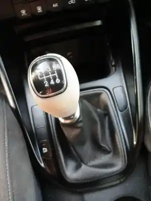 Véhicule à la ferraille kia carens iv 1.7 crdi de l'année 2017 alimenté d4fd