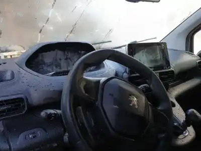 Scrapping Vehicle peugeot rifter 1.5 bluehdi 100 of the year 2021 powered yh01