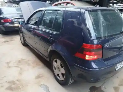 Veículo de Sucata volkswagen golf iv (1j1) 1.6 do ano 1999 alimentado aeh,akl,apf
