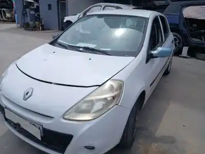 Veicolo di demolizione renault clio iii (br0/1, cr0/1) 1.5 dci dell'anno 2011 alimentato k9k 770