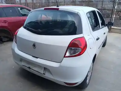 Veicolo di demolizione renault clio iii (br0/1, cr0/1) 1.5 dci dell'anno 2011 alimentato k9k 770