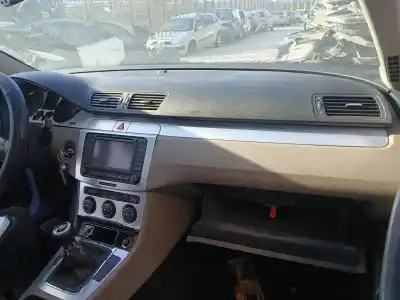 Veículo de Sucata volkswagen passat b6 (3c2) 2.0 tdi 16v do ano 2005 alimentado bkp