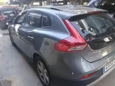 Veículo de Sucata volvo v40 fastback (525) d2 do ano 2015 alimentado d 4204 t13,d 4204 t8
