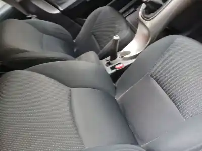 Veículo de Sucata toyota auris (_e15_) 2.0 d-4d (ade150_) do ano 2011 alimentado 1ad