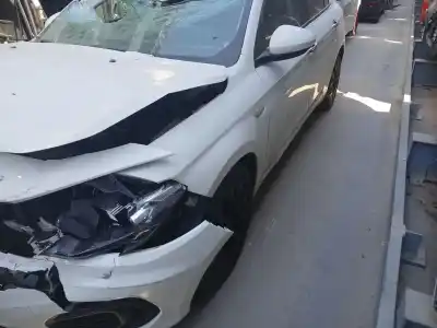 Veículo de Sucata fiat tipo fastback (356_, 357_) 1.4 (356hxa1b) do ano 2018 alimentado 843 a1.000