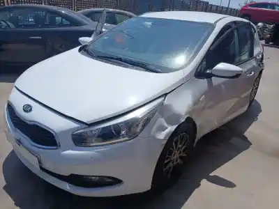 Vehicul casat kia cee'd (jd) 1.4 crdi 90 al anului 2015 alimentat d4fc