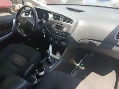 Vehicul casat kia cee'd (jd) 1.4 crdi 90 al anului 2015 alimentat d4fc