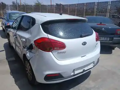 Vehicul casat kia cee'd (jd) 1.4 crdi 90 al anului 2015 alimentat d4fc