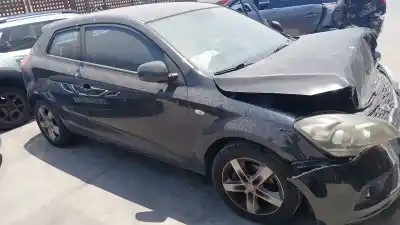 Veicolo di demolizione kia cee'd fastback (ed) 1.4 dell'anno 2012 alimentato g4fa