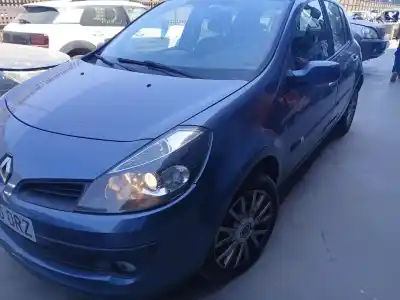 Veicolo di demolizione RENAULT CLIO III (BR0/1, CR0/1) 1.5 DCI (BR0H, CR0H, CR1S, BR1S) dell'anno 2005 alimentato K9K 764,K9K 774