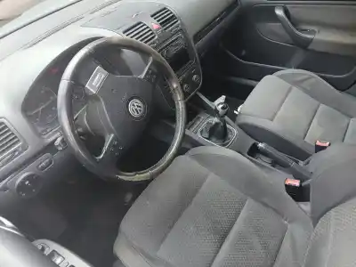 Veículo de Sucata volkswagen golf v (1k1) 1.9 tdi do ano 2008 alimentado bxe