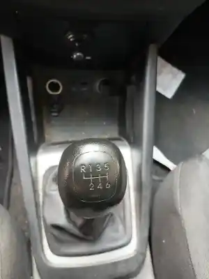 Veicolo di demolizione kia cee'd sw (ed) 1.6 dell'anno 2011 alimentato g4fc