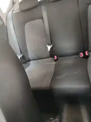 Veicolo di demolizione kia cee'd sw (ed) 1.6 dell'anno 2011 alimentato g4fc