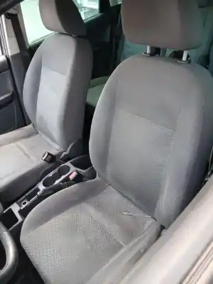 Veículo de Sucata ford focus c-max (dm2) 1.6 tdci do ano 2007 alimentado hhda