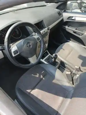 Здавання транспортного засобу opel astra h twintop (a04) 1.9 cdti (l67) року 2006 потужний z19dth