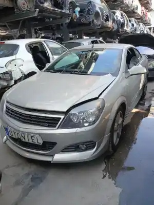 Veicolo di demolizione opel astra h twintop (a04) 1.9 cdti (l67) dell'anno 2008 alimentato z 19 dth