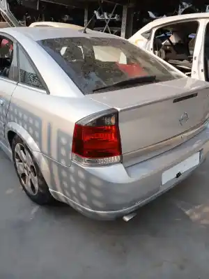 Scrapping Vehicle opel vectra c gts (z02) 1.9 cdti (f68) of the year 2004 powered z 19 dth
