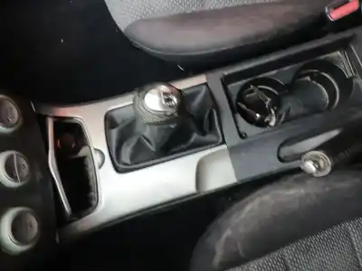 Veículo de Sucata mazda 6 hatchback (gg) 2.0 di (gg14) do ano 2005 alimentado rf