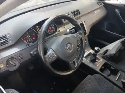 Veicolo di demolizione volkswagen passat b6 (3c2) 2.0 tdi dell'anno 2009 alimentato cbd