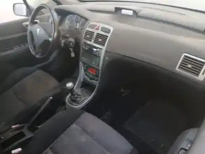 Veículo de Sucata peugeot 307 break (3e) 2.0 hdi 135 do ano 2004 alimentado rhr