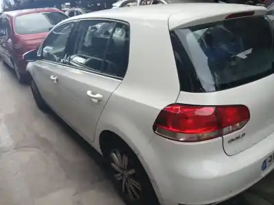 Sloopvoertuig volkswagen golf vi (5k1) 1.6 tdi van het jaar 2010 aangedreven cayc