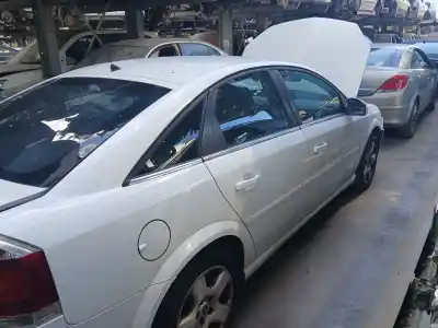 Scrapping Vehicle OPEL VECTRA C GTS (Z02) 1.9 CDTI (F68) of the year 2007 powered Z 19 DT