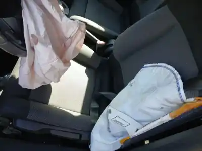 Здавання транспортного засобу citroen c4 cactus 1.2 vti 82 року 2015 потужний hm01