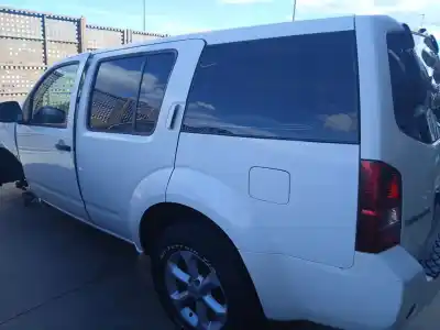 Veículo de Sucata nissan pathfinder iii (r51) 2.5 dci 4wd do ano 2011 alimentado yd25