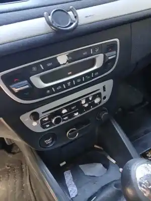 Scrapping Vehicle renault megane iii fastback (bz0/1_, b3_) 1.2 tce (bz2b, bz11) of the year 2012 powered h5f a4