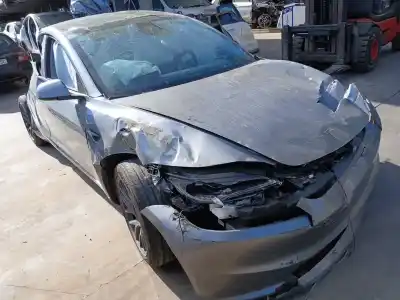 Véhicule à la ferraille TESLA MODEL 3 (5YJ3)  de l'année 2024 alimenté 3D3,3D7