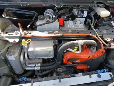 Véhicule à la ferraille tesla model 3 (5yj3) ev awd de l'année 2024 alimenté 3d3,3d7