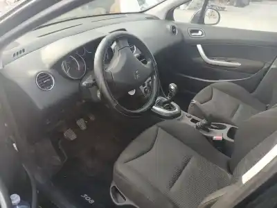 Véhicule à la ferraille PEUGEOT 308 I (4A_, 4C_)  de l'année 2010 alimenté 5FW