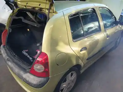 Veicolo di demolizione renault clio ii (bb_, cb_) 1.5 dci (b/cb08) dell'anno 2004 alimentato k9k 702