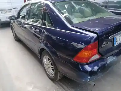 Veicolo di demolizione FORD FOCUS I (DAW, DBW)  dell'anno 2000 alimentato FYDA