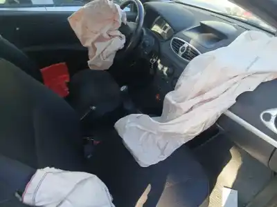 Veicolo di demolizione renault clio iii (br0/1, cr0/1) 1.5 dci (br17, cr17) dell'anno 2007 alimentato k9k t7