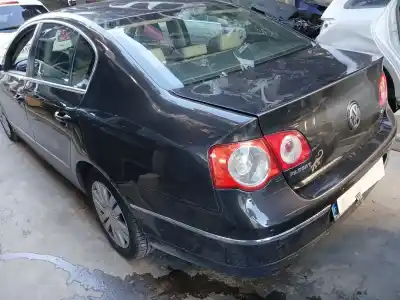Veicolo di demolizione volkswagen passat b6 (3c2) 2.0 tdi 16v dell'anno 2006 alimentato bkp