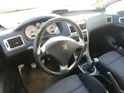 Здавання транспортного засобу peugeot                                            307 cc (s2)                                                                                                                                                                                                                                                básico                                                                                                                                                                                                                                                     року 2004 потужний nfu