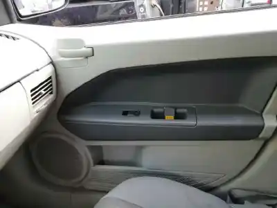 Veículo de Sucata dodge caliber 2.0 crd do ano 2006 alimentado bsy