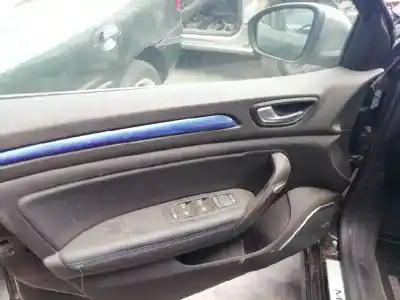 Veículo de Sucata renault megane iv berlina 5p 1.3 tce do ano 2019 alimentado h5h b4