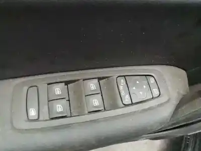 Veículo de Sucata renault megane iv berlina 5p 1.3 tce do ano 2019 alimentado h5h b4