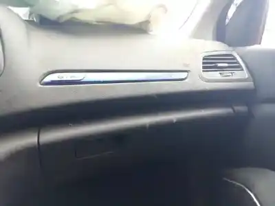 Veículo de Sucata renault megane iv berlina 5p 1.3 tce do ano 2019 alimentado h5h b4