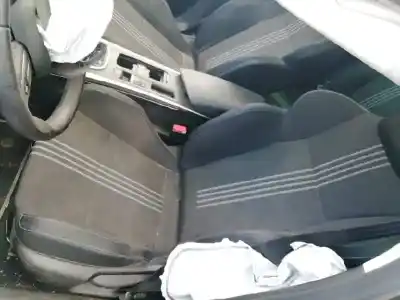 Veículo de Sucata renault megane iv berlina 5p 1.3 tce do ano 2019 alimentado h5h b4