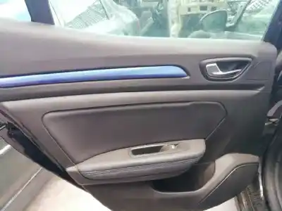 Veículo de Sucata renault megane iv berlina 5p 1.3 tce do ano 2019 alimentado h5h b4