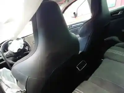 Veículo de Sucata renault megane iv berlina 5p 1.3 tce do ano 2019 alimentado h5h b4