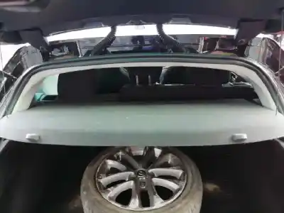 Veículo de Sucata renault megane iv berlina 5p 1.3 tce do ano 2019 alimentado h5h b4