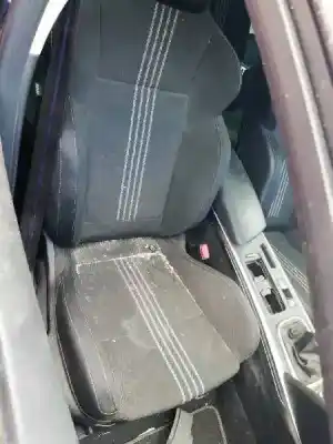 Veículo de Sucata renault megane iv berlina 5p 1.3 tce do ano 2019 alimentado h5h b4